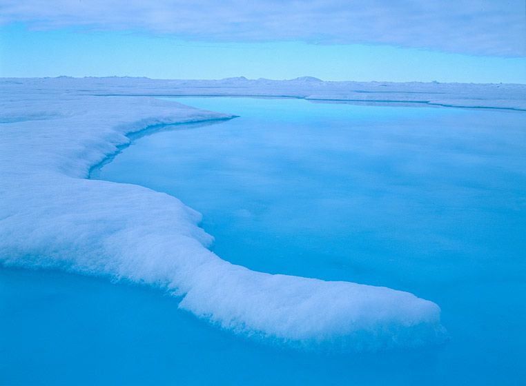 POOL/SKY PENINSULA, 199820” x 24” / $1,50024” x 30” / $2,25030” x 40” / $3,500The signed, limited edition of 33, includes all of the above sizes. Print will be shipped directly to client's framer.48" x 65"edition of 3Current price: $7,500 POOL/SKY PENINSULA, 1998