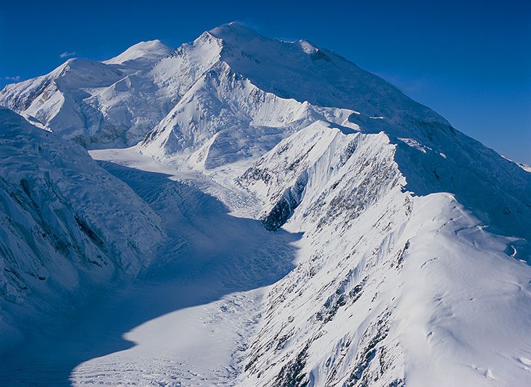 Alaska: Denali-the Great One - Robert Glenn Ketchum