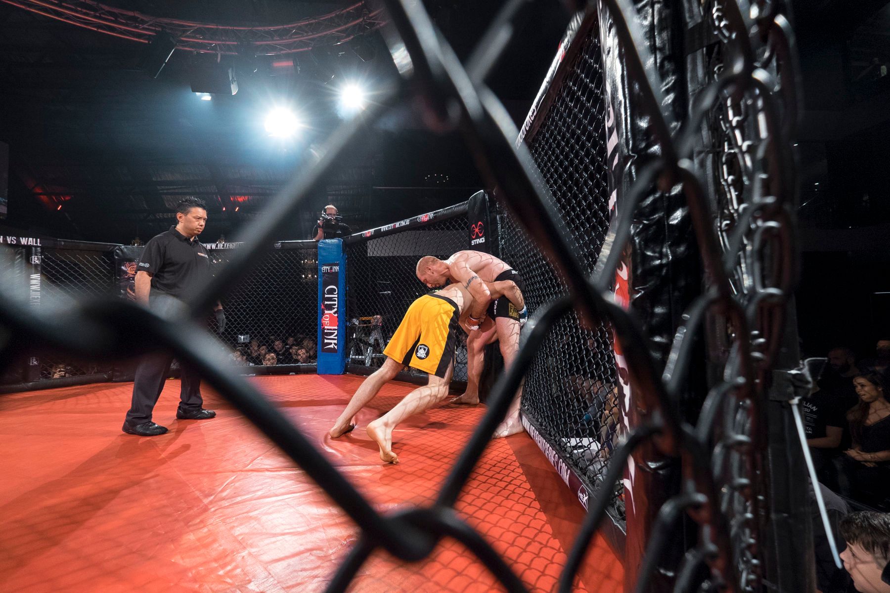 Melbourne s First Cage Fight Chilean Documentary And Photojournalist melbourne-s-first-cage-fight-chilean-documentary-and-photojournalist