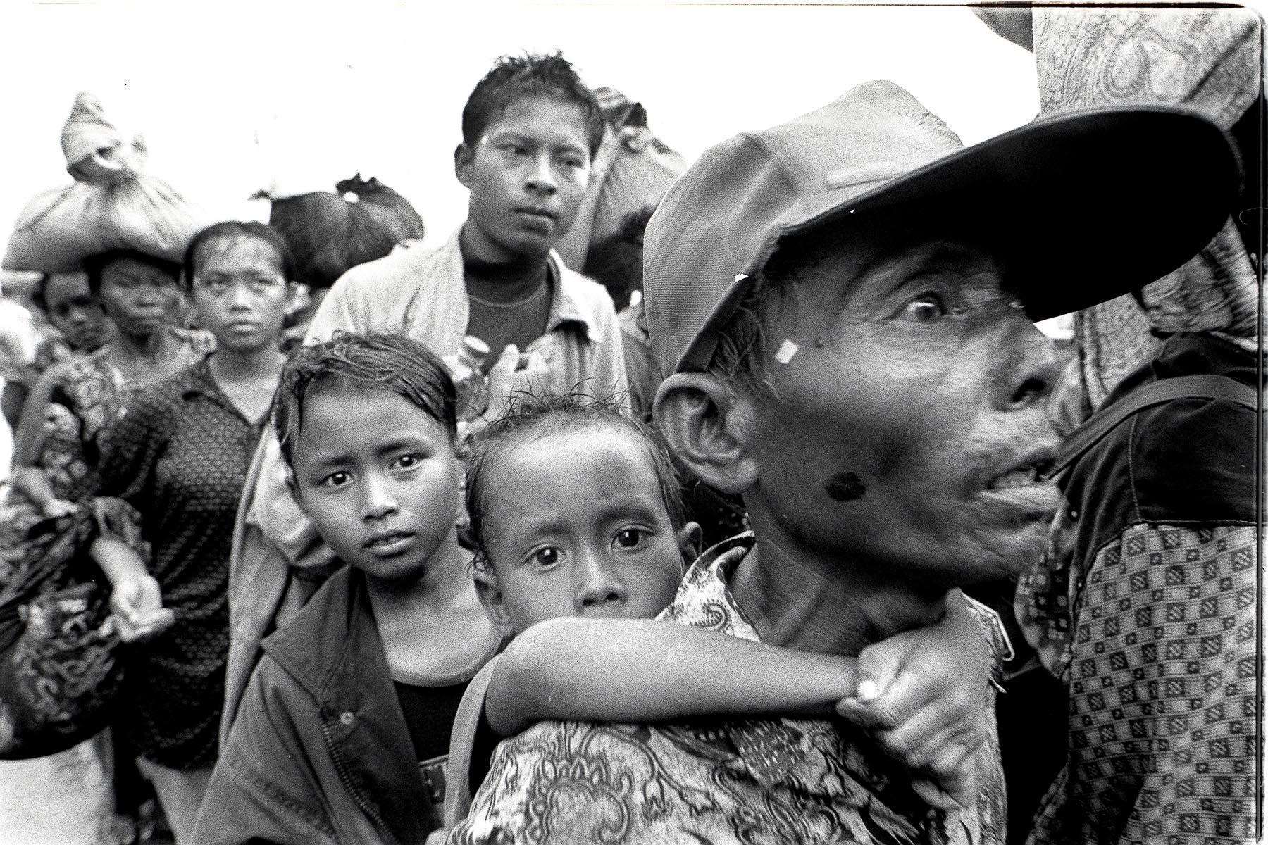 Indonesia - Kalimantan - Chilean documentary and photojournalist for ...