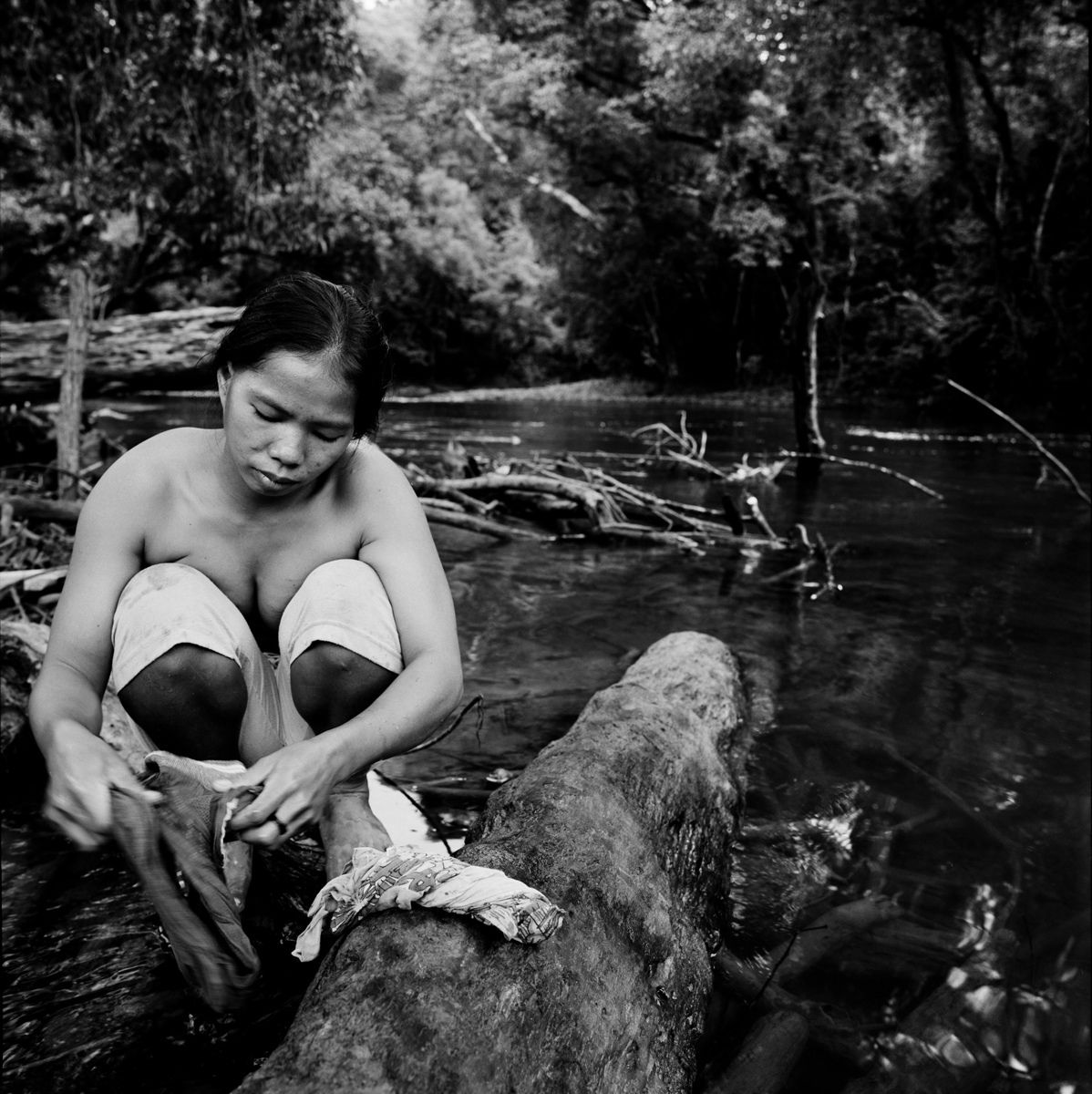 1borneo_oct_2001_sheet_40467_neg_6_rt