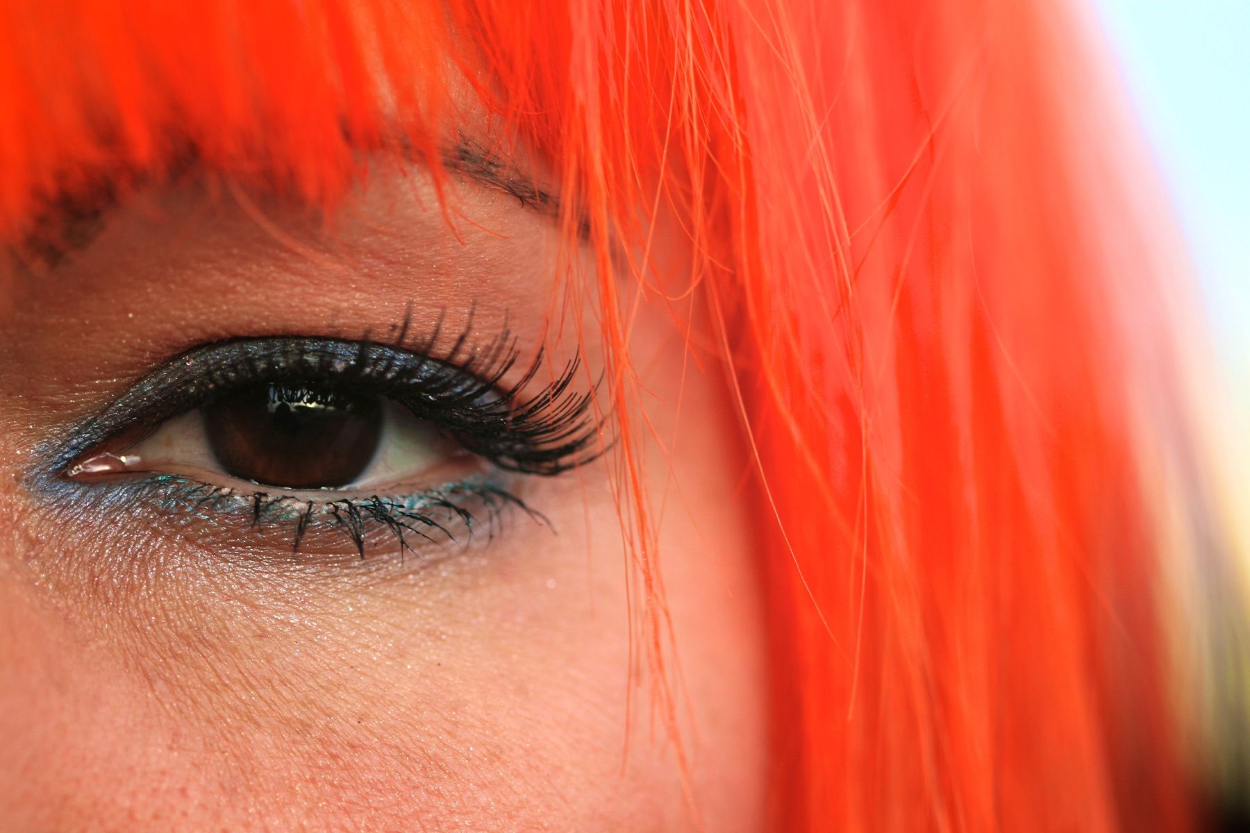 1viva_portrait_orange_hair_eye.jpg