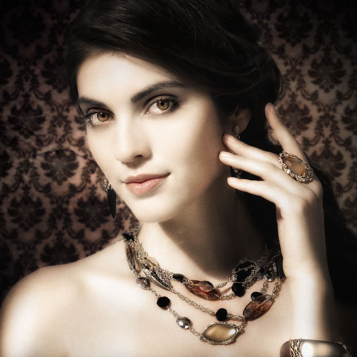 3.Jewelry-on-Model-49-cpsq.jpg