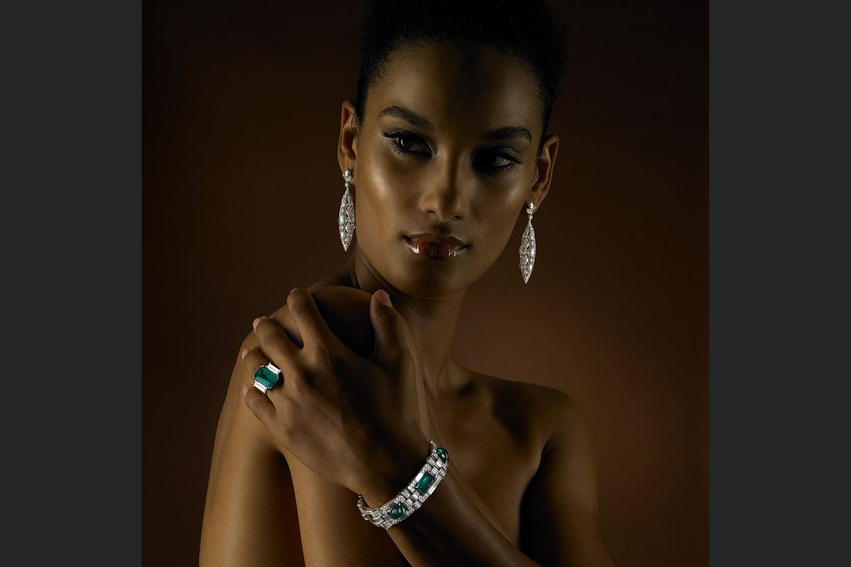 Dark-Model-jewelry.3web.1.jpg
