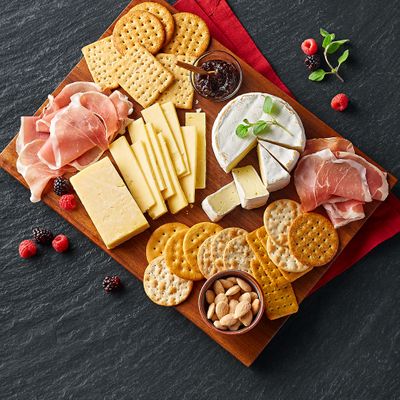 C-001742-01-300_216-31-0607_CheeseboardKit5_FOP.jpg