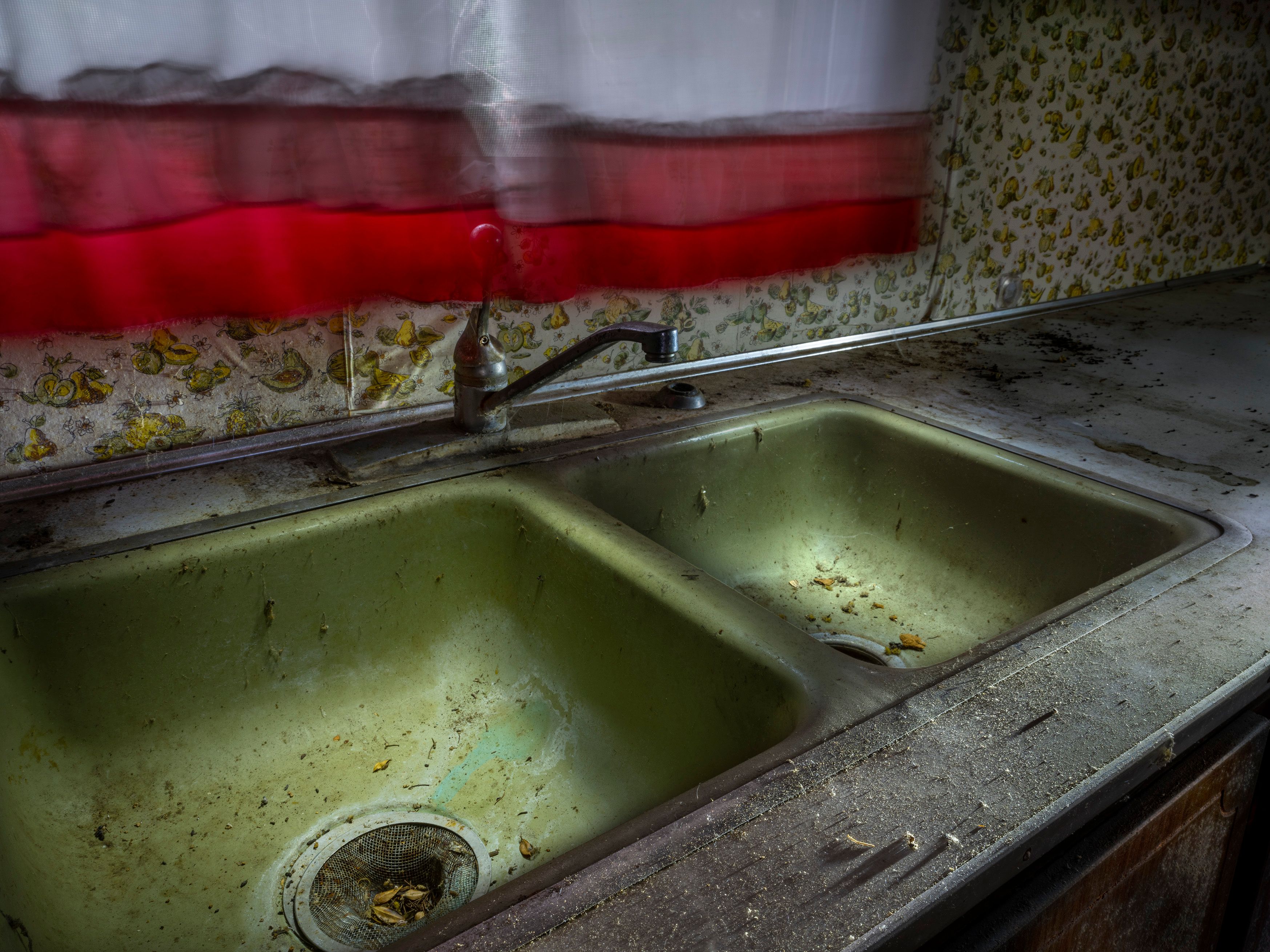 Old Filthy Sink