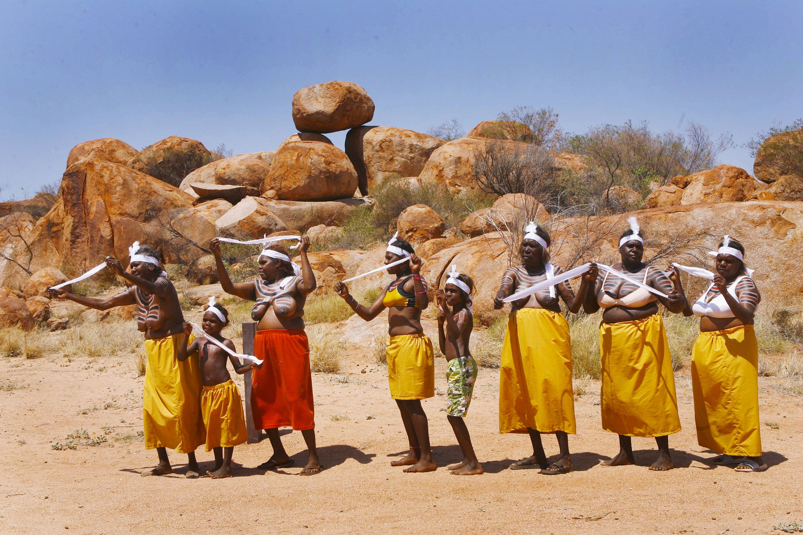 DEVILS MARBLES-455838@2010-03-02T13;32;16.JPG