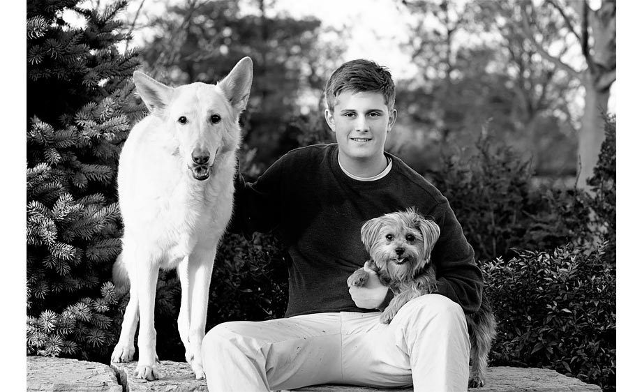 10_0_40_1louisville_kentucky_senior_portrait_dog.jpg