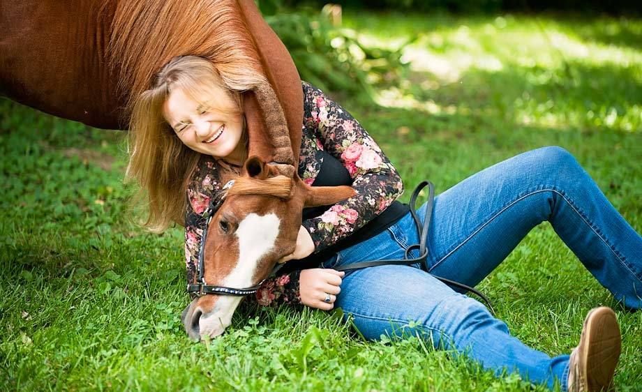 16_0_37_1kentucky_senior_photography_with_horse.jpg