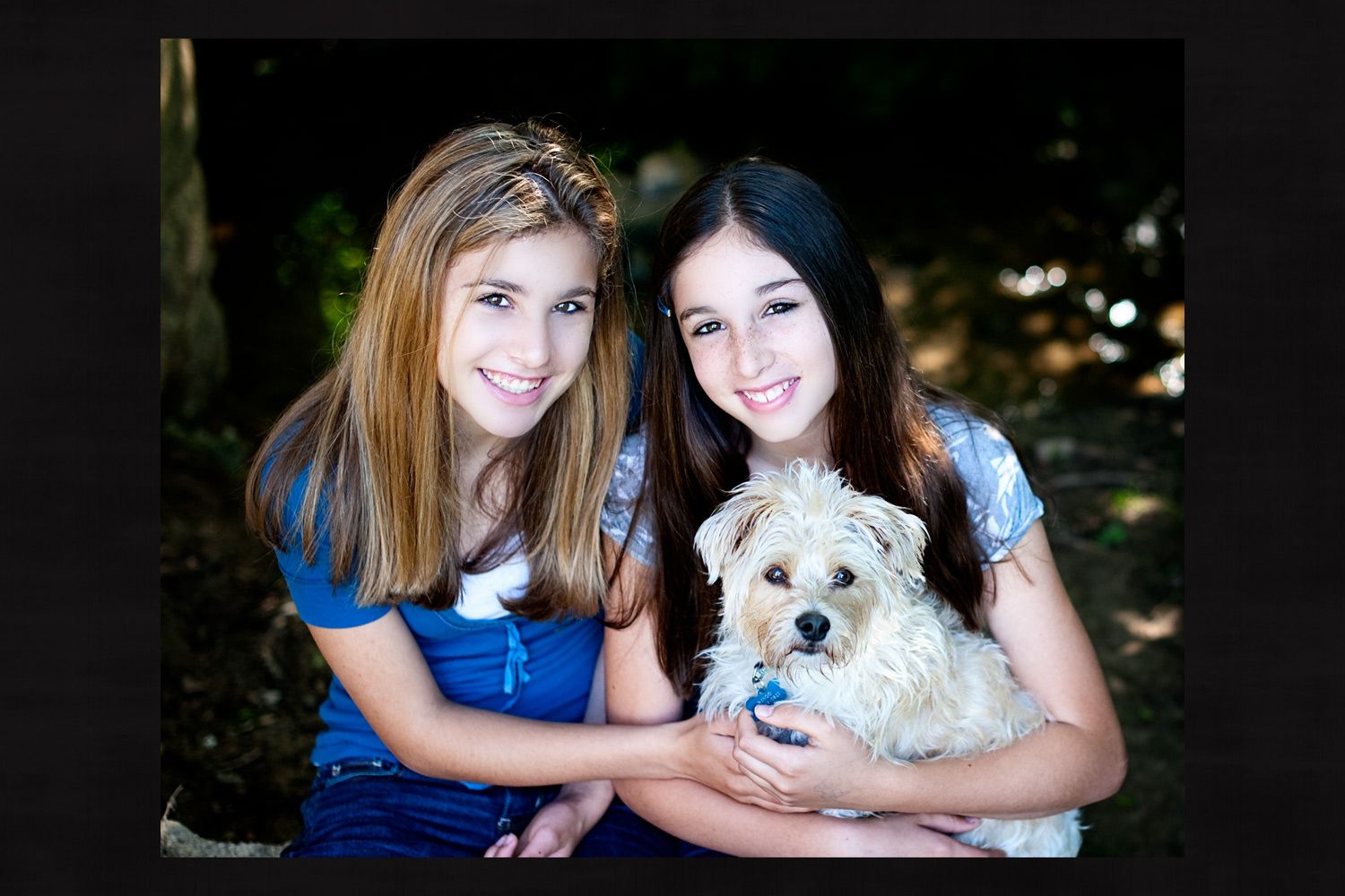 19_0_62_1two_teenaged_girls_and_a_dog.jpg