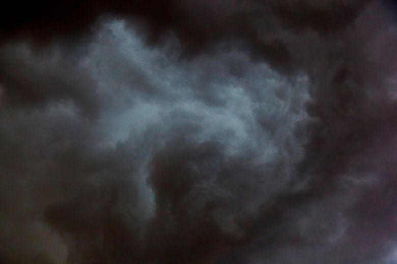 1sky_valley_rain_clouds_11_28_09864_1_copy_3