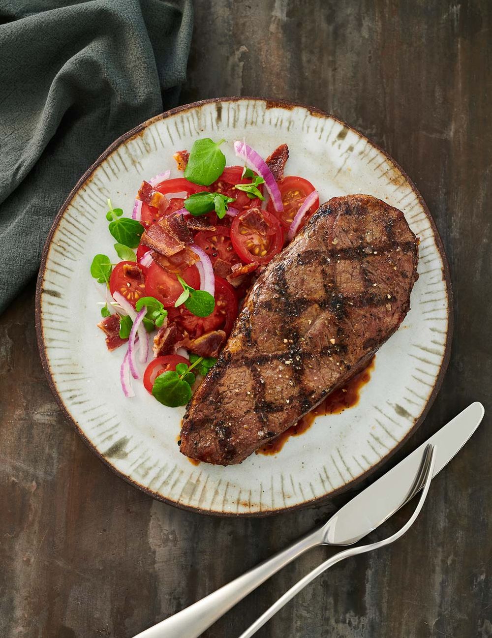Cinnamon spiced steak with roasted tomatoes