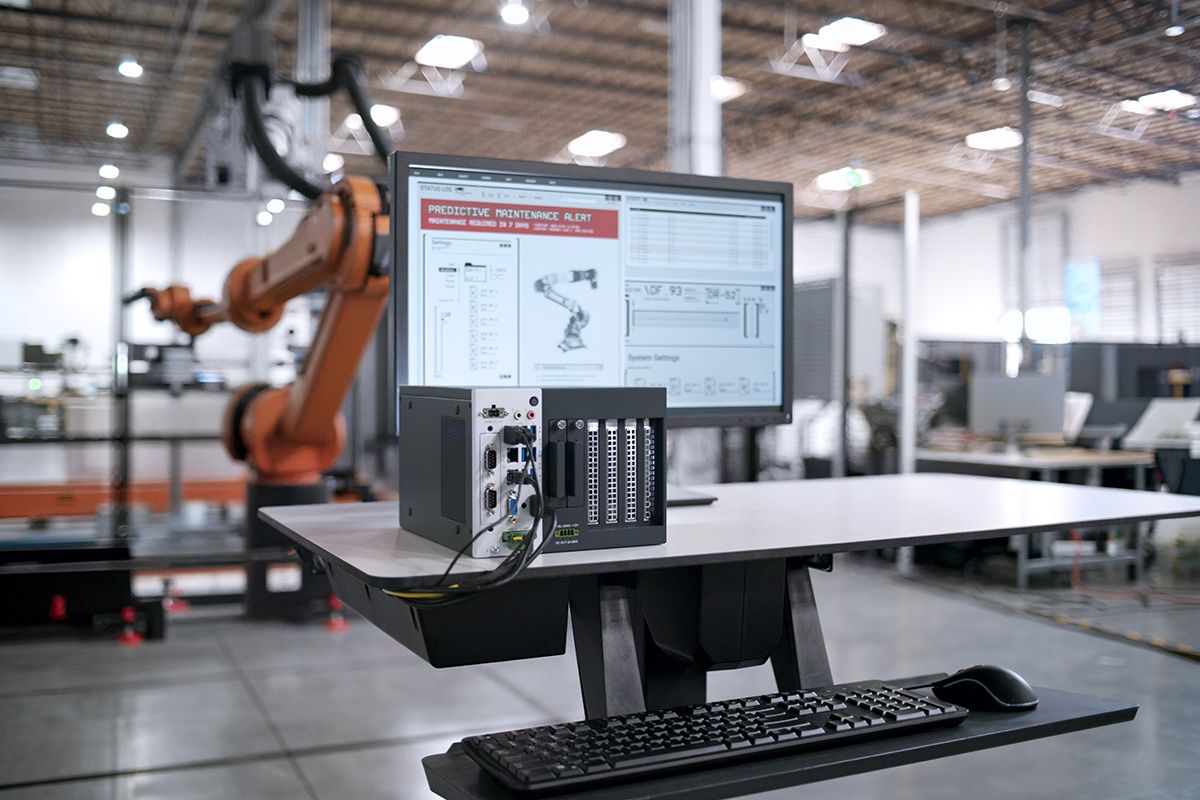 DW_industrial_pc_wide3_ipc_Web.jpg
