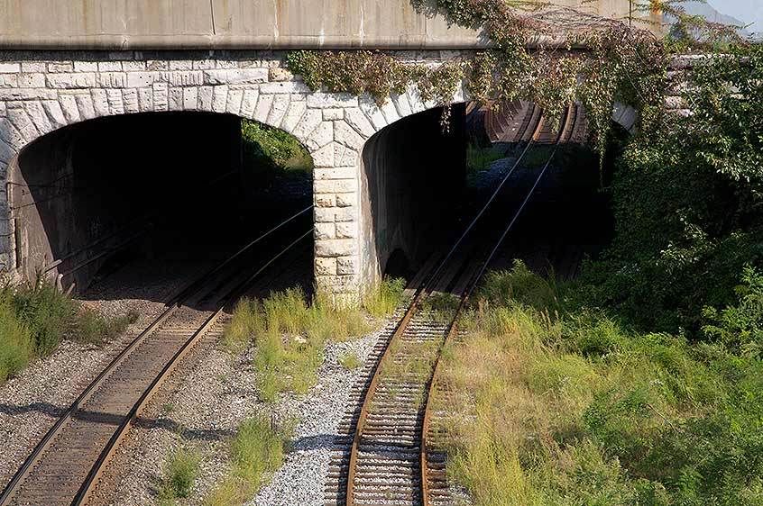 JFX Twin Train Tunnel