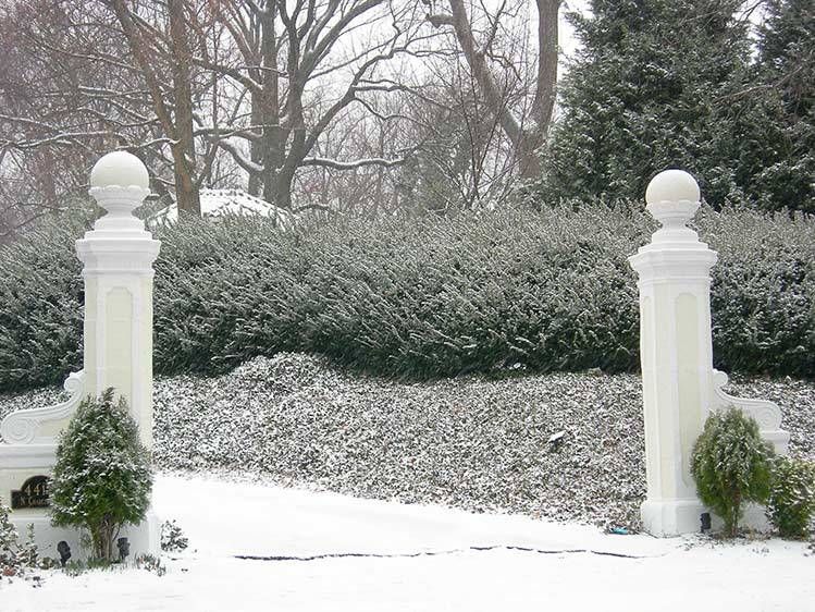 Charles Street  Snowy Entry