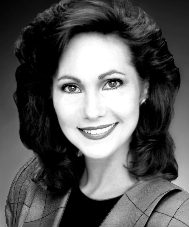 Lynn-b-w.jpg