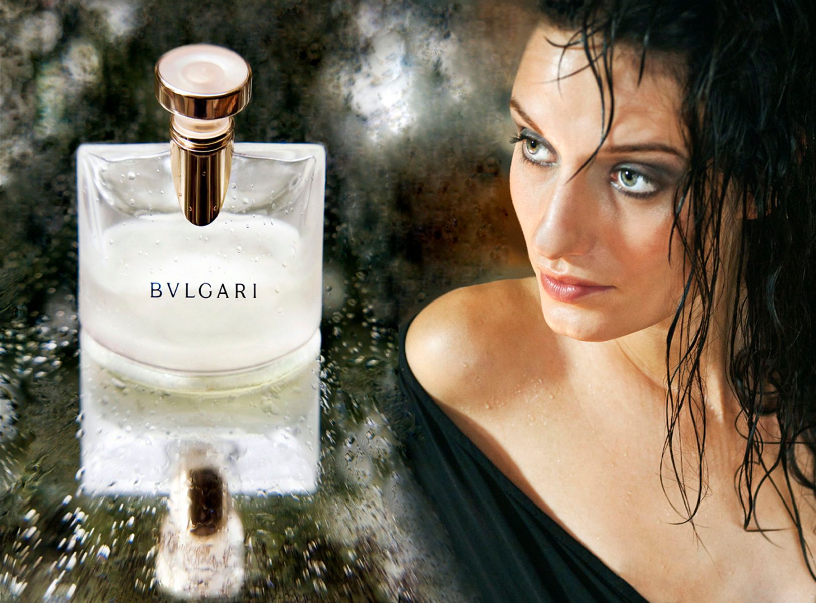 2_0_262_1bvlgari_bottle_b_model_web_1800_fin.jpg