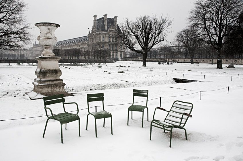 13_0_543_1web_paris_snow1.jpg