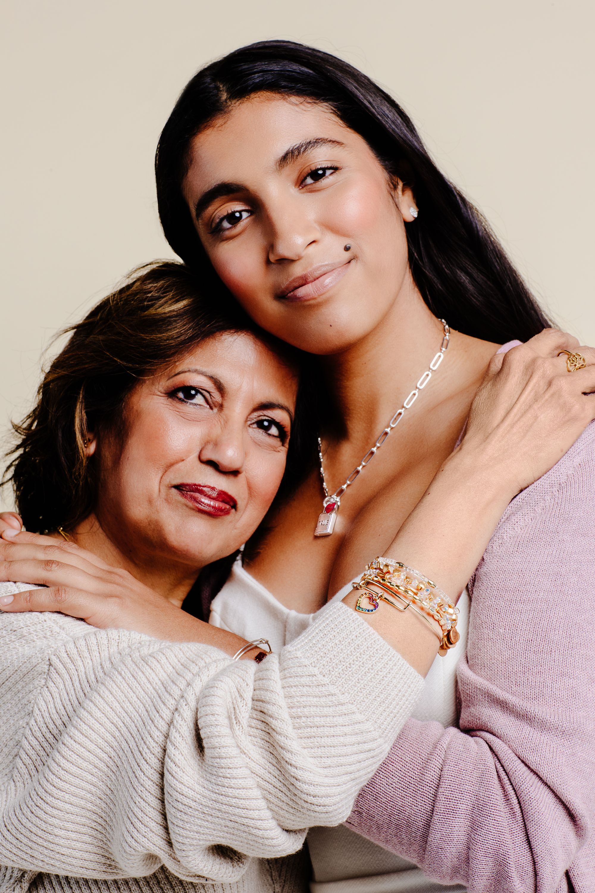 191218_ALEX AND ANI_SHOT06-MOM + DAUGHTER_060.jpg