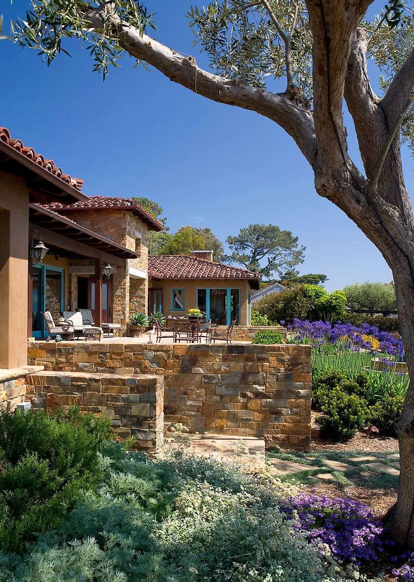Project: Point Loma ResidenceClient: San Diego Home/Garden MagazineArchitect: Bruce Peeling