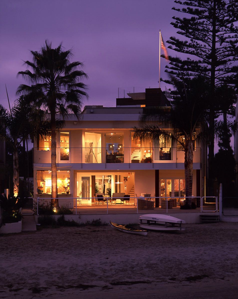 Project: Mission Bay ResidenceClient: Bruce Peeling Architect, and Megan Bryan Studio: InteriorsPublished: San Diego Home/Garden Magazine