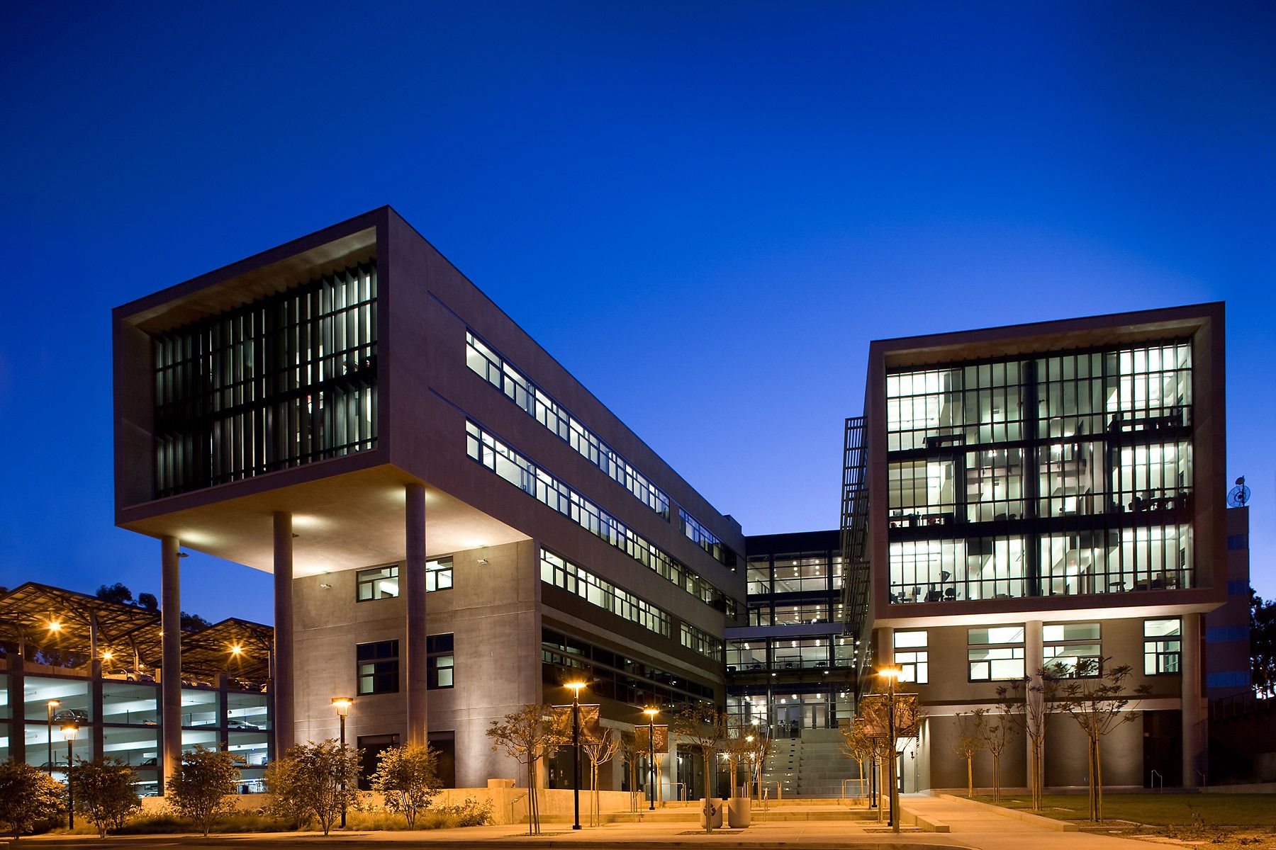 Project: University of California San Diego, Supercomputer East AdditionClient: EHDD & UCSD Facilities Design & ConstructionArchitect: EHDD