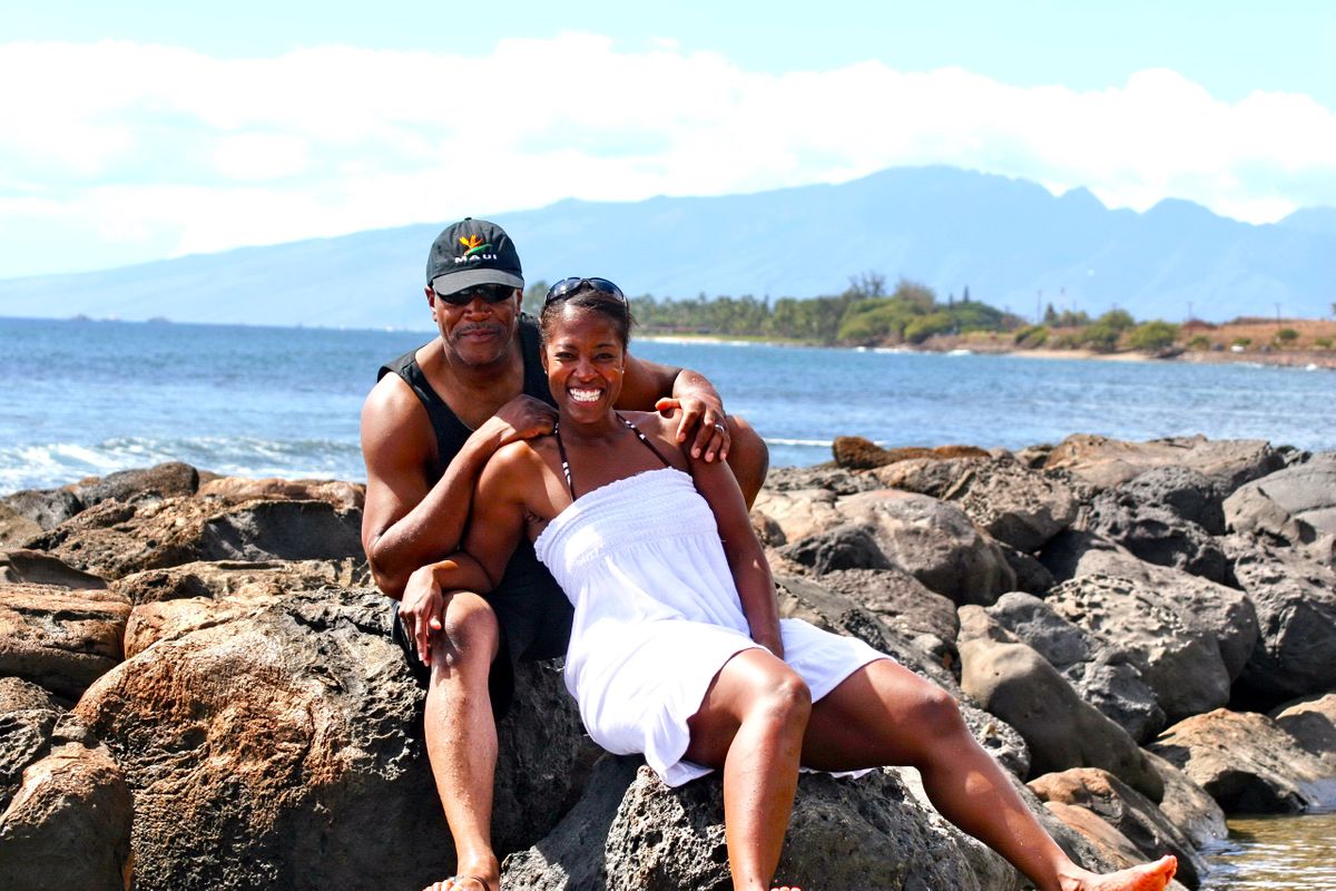 Greg & Lori Livebooks on Maui1.jpg
