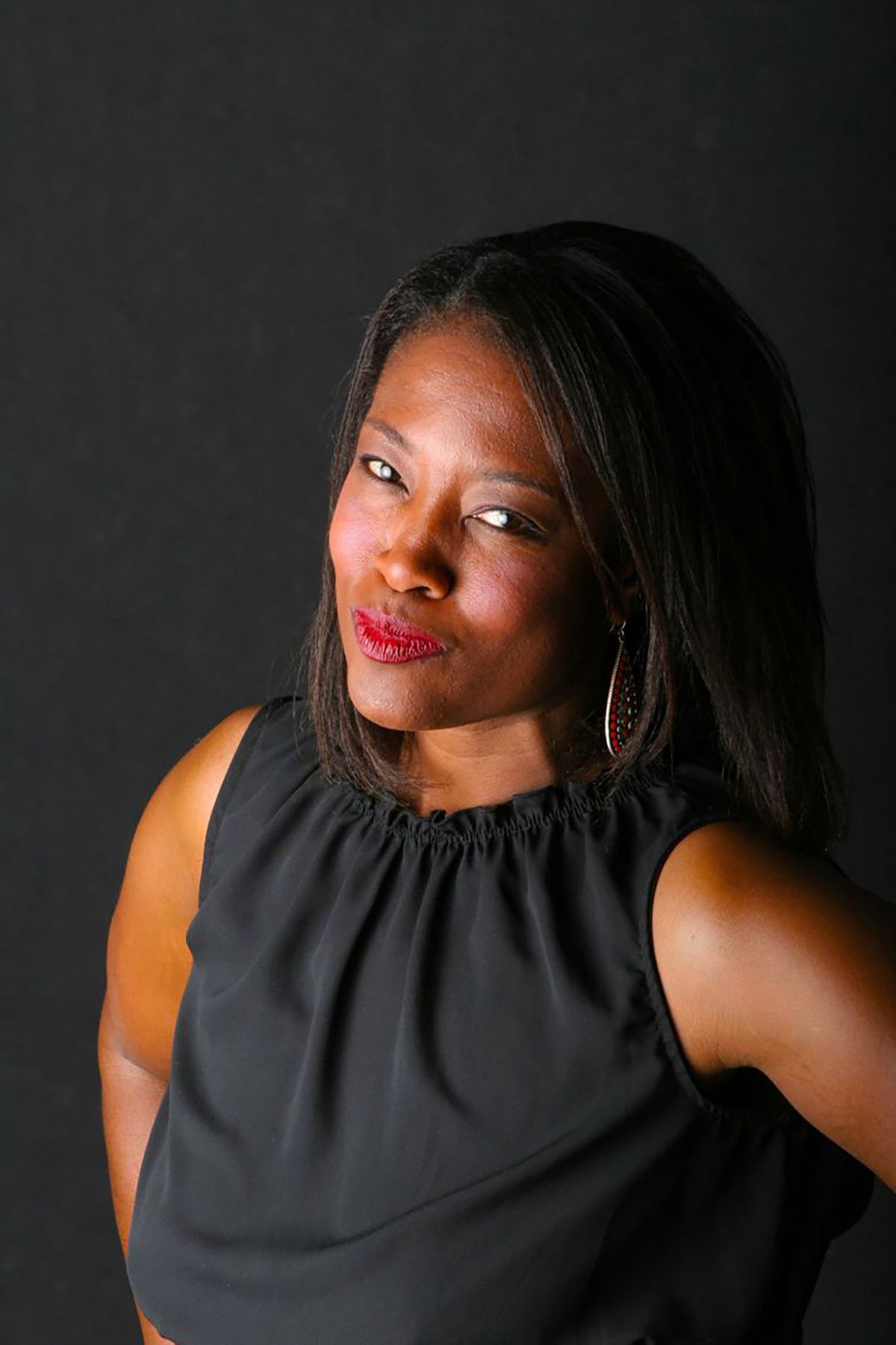 Lori mugging for the camera1.jpg