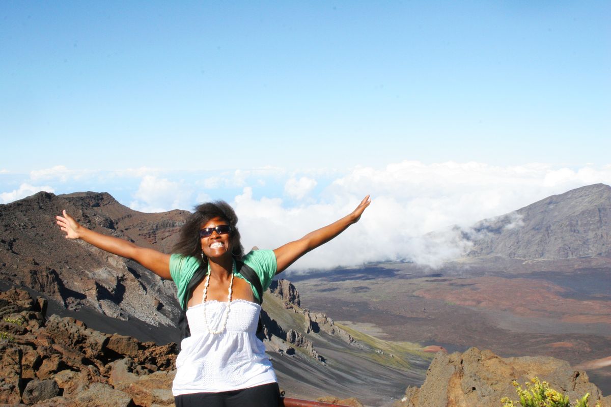 Lori Livebooks on Maui2.jpg