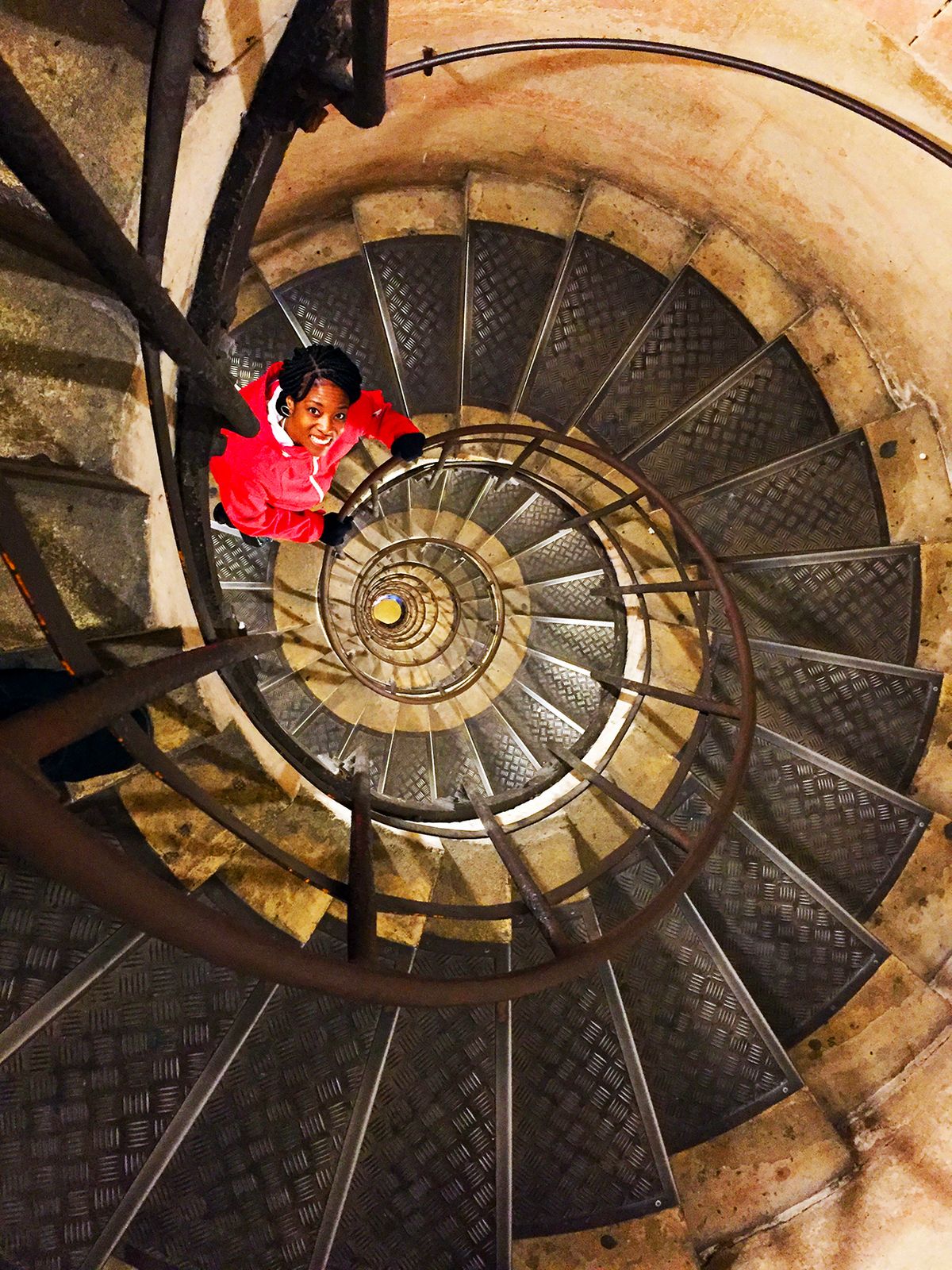 Lori inside the Arch Livebooks1.jpg