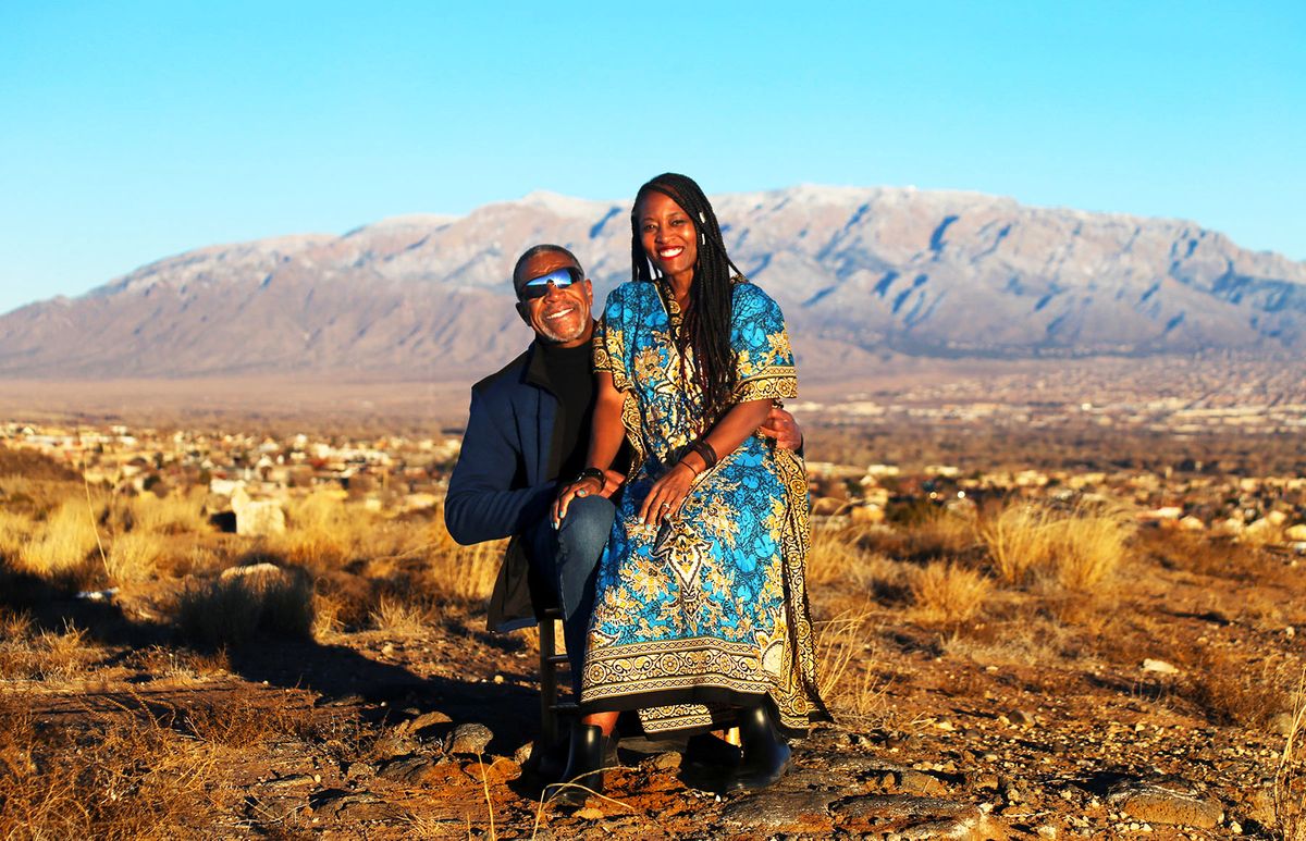Lori-and-Sandias4Livebooks.jpg