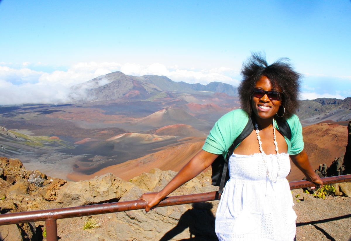 Lori Livebooks on Maui3.jpg