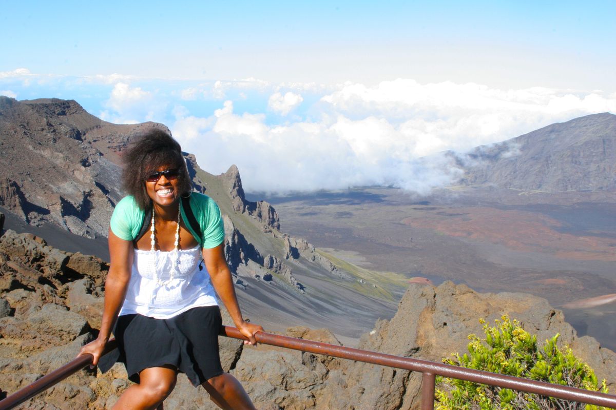 Lori Livebooks on Maui1.jpg