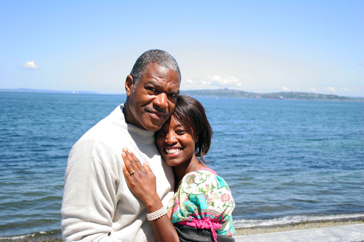 Greg & Lori Livebooks at Alki Beach2.jpg