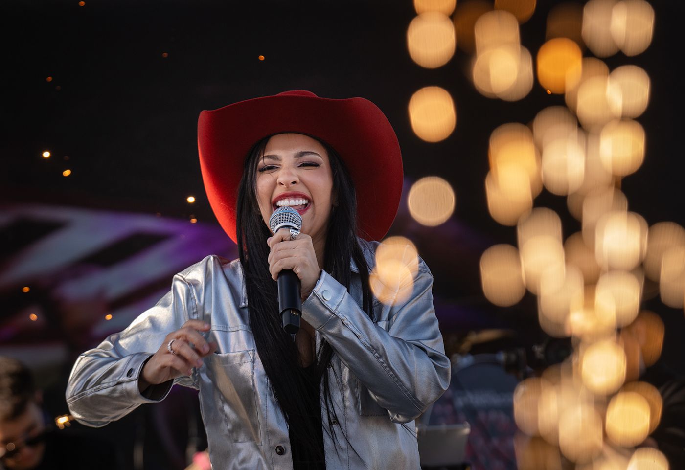 1437352-fg-mexico-el-chapo-lawyer-singer 0008web (1).jpg