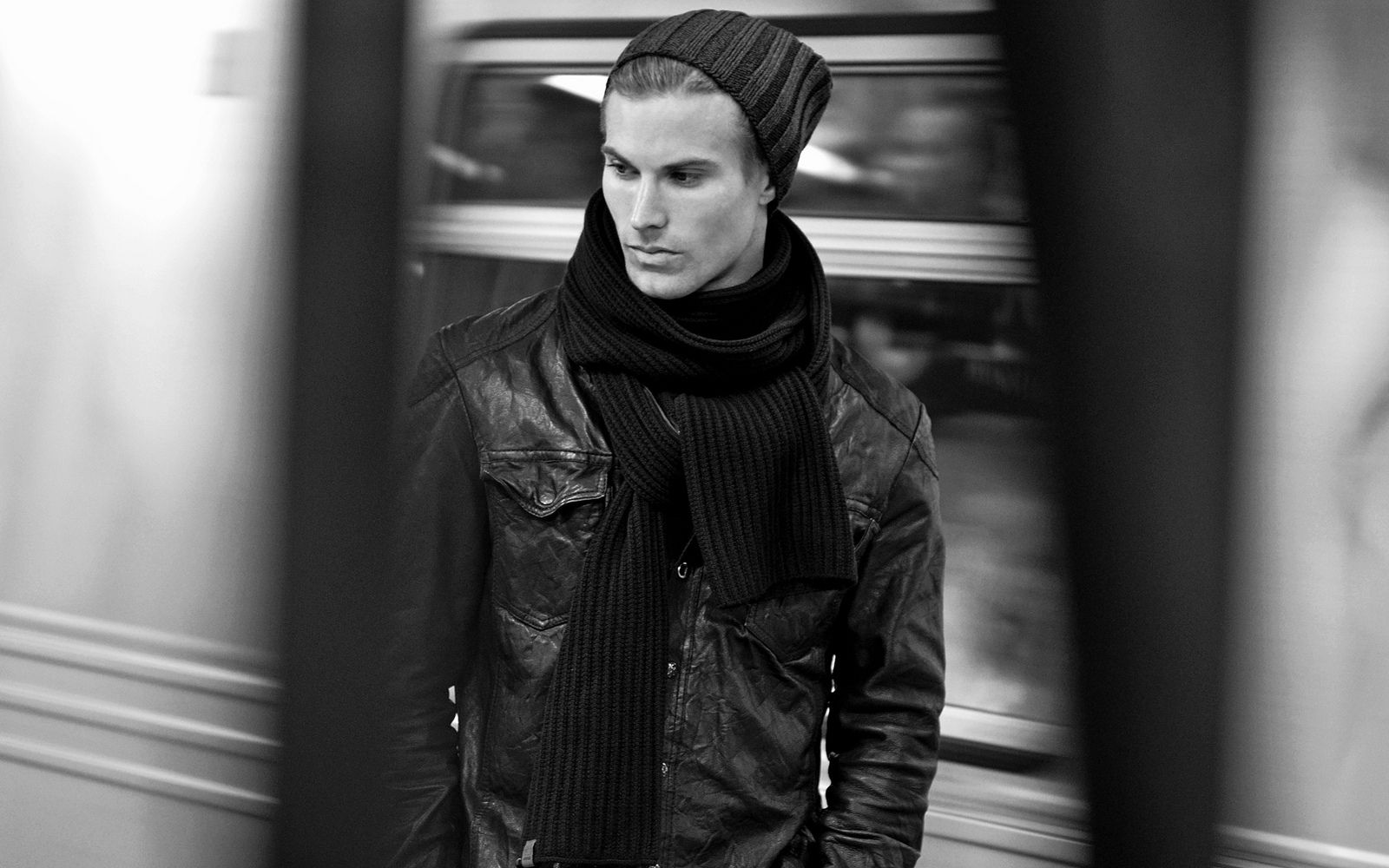 1r8030594736_6e6a88fe13_h