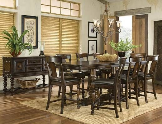 Legacy Classic Dining Room Set