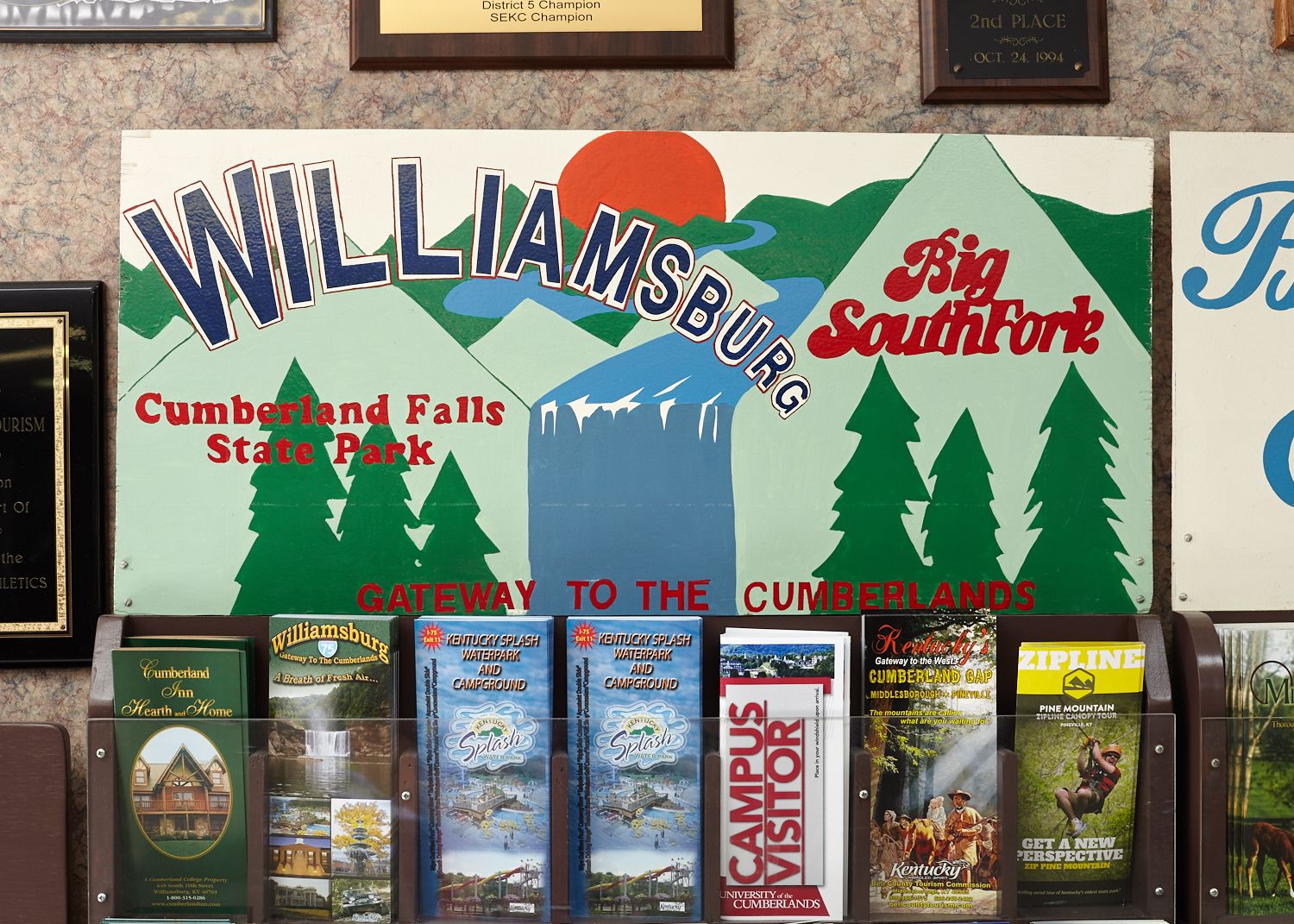 Gateway to the Cumberlands, Williamsburg Tourist Center, Kentucky