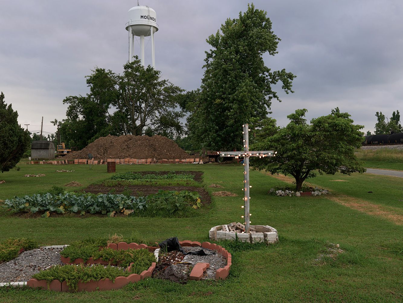 Backyard Garden with Cross, Mounds, IL 2009