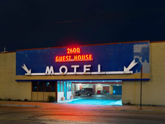 2600 Guest House, Chicago 2018