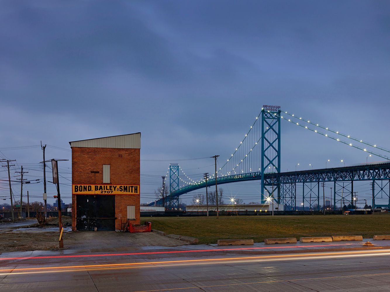 Bond, Bailey, and Smith Building with Ambassador Bridge. Southwest Side, Detroit 2016