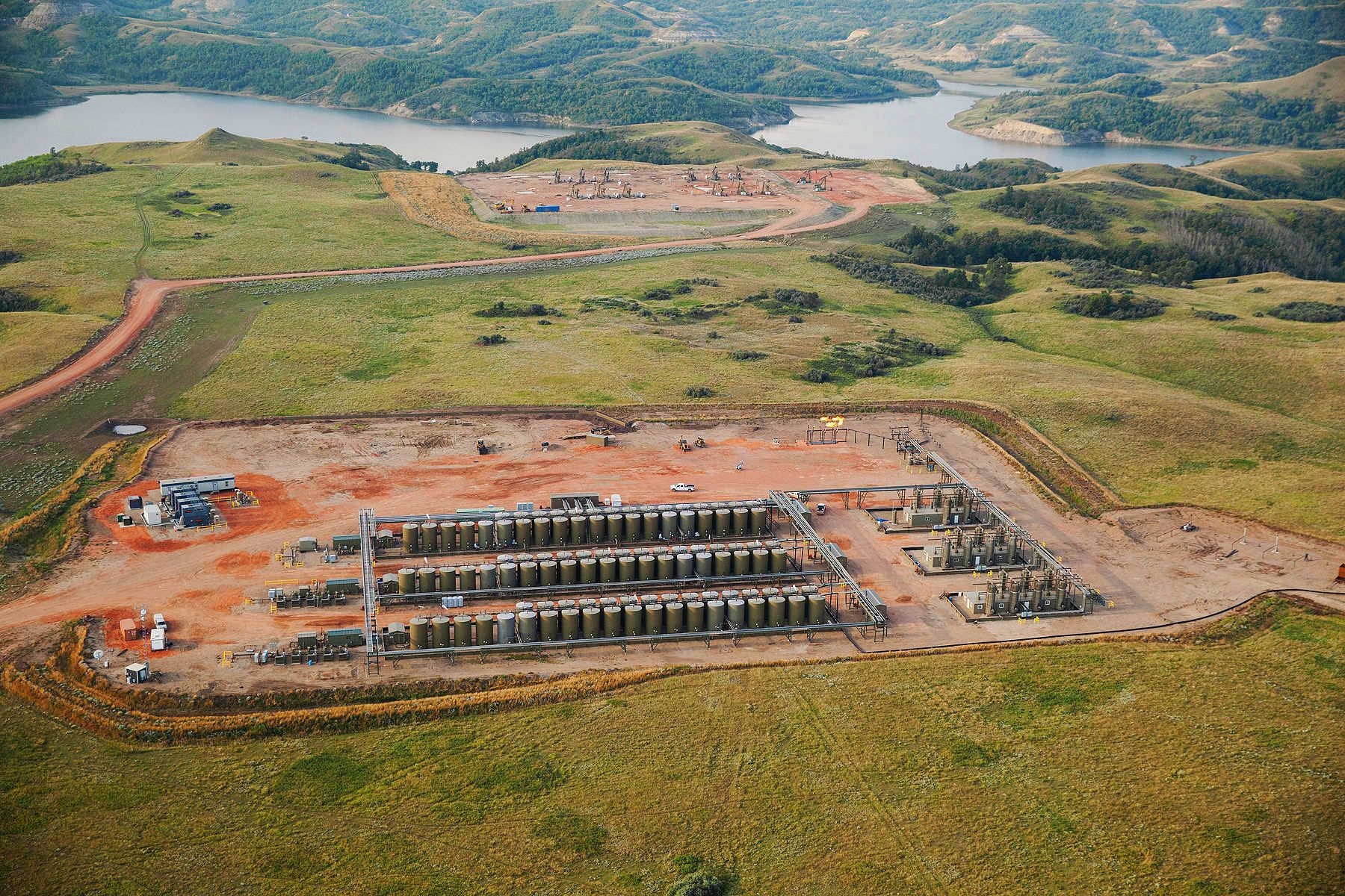 Bakken crude oil tank battery, Lake Sakakawea, Fort Berthold Indian Reservation