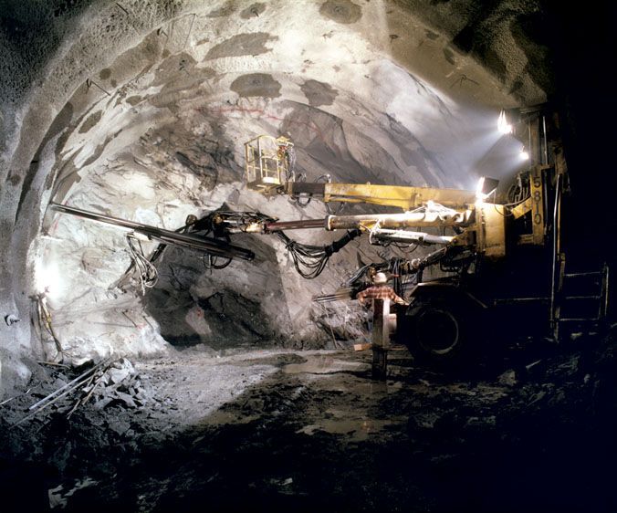 Conventional mining operation for Washington Metro Red Line subway tunnel
