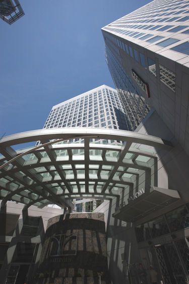 Main entrance to the Palomar Hotel