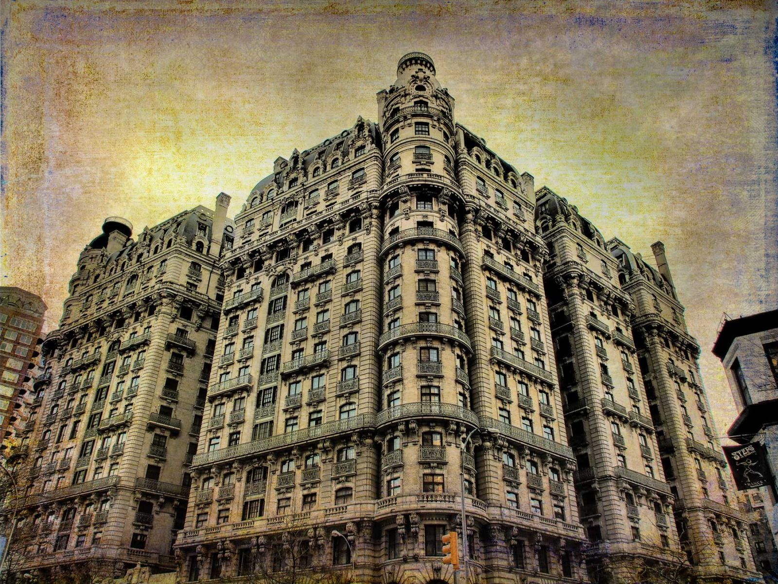 Textured Digital Photograph
Upper West Side
New York City The Ansonia Broadway