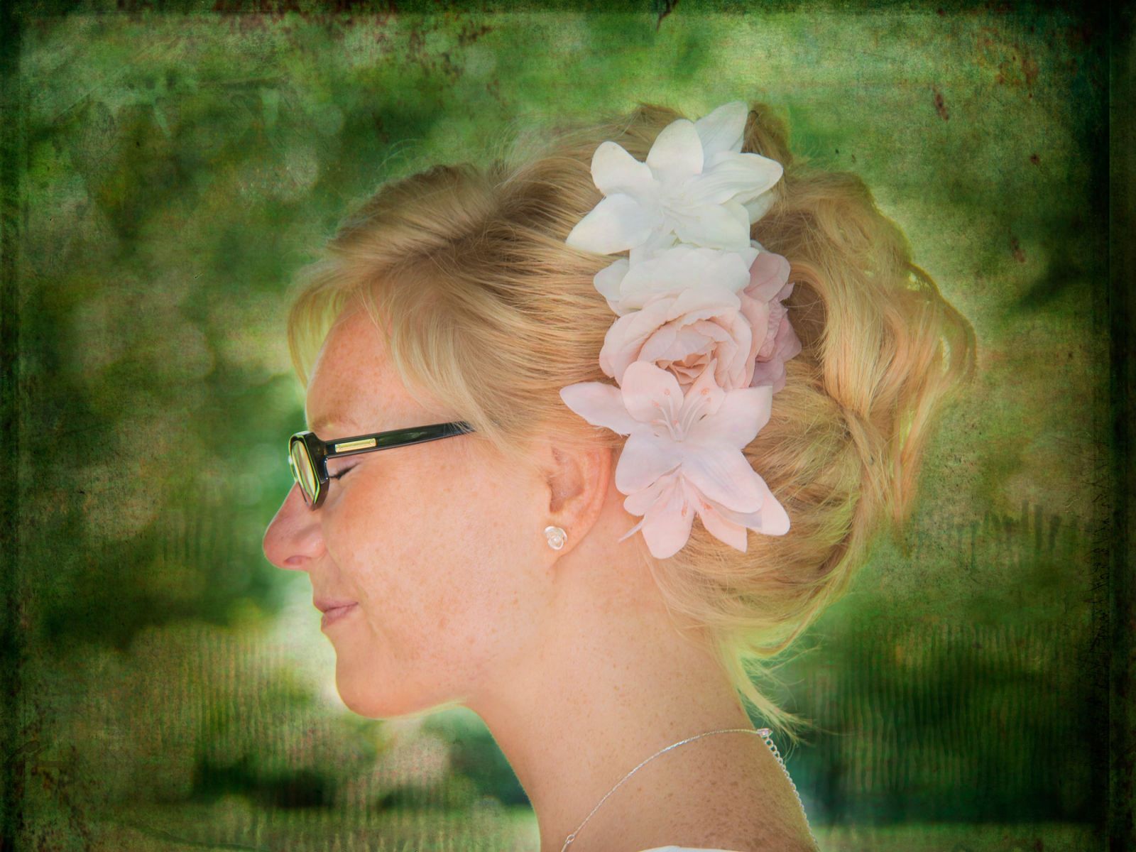 Central Park, NY Bride Flowers Glasses Texture