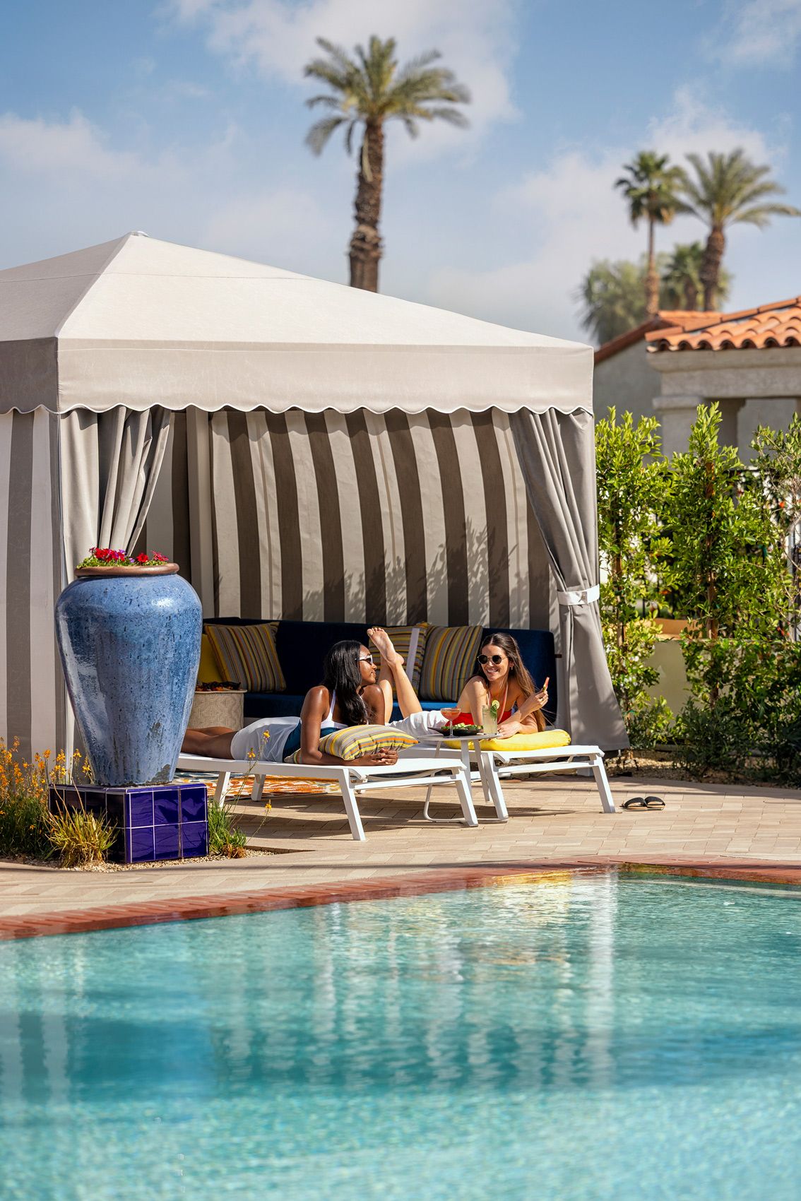 LaQuinta_Pool_Cabana_0482_Final_V4.jpg
