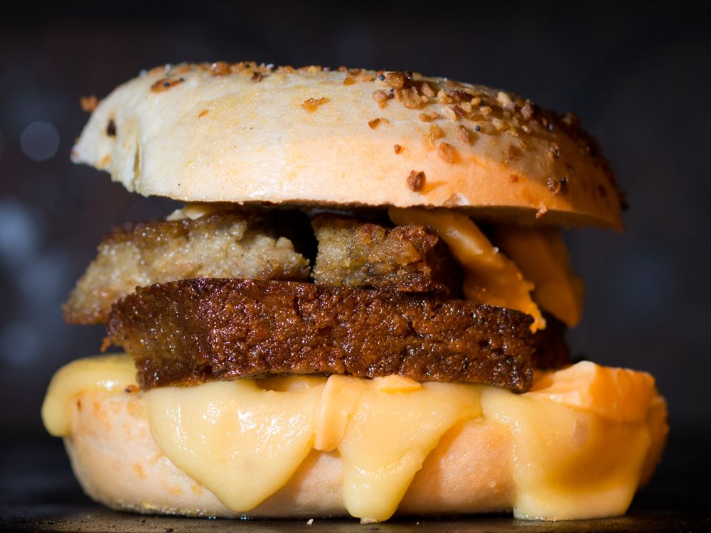 1food_and_drink_gouda_scrapple_bagel_dsc9850