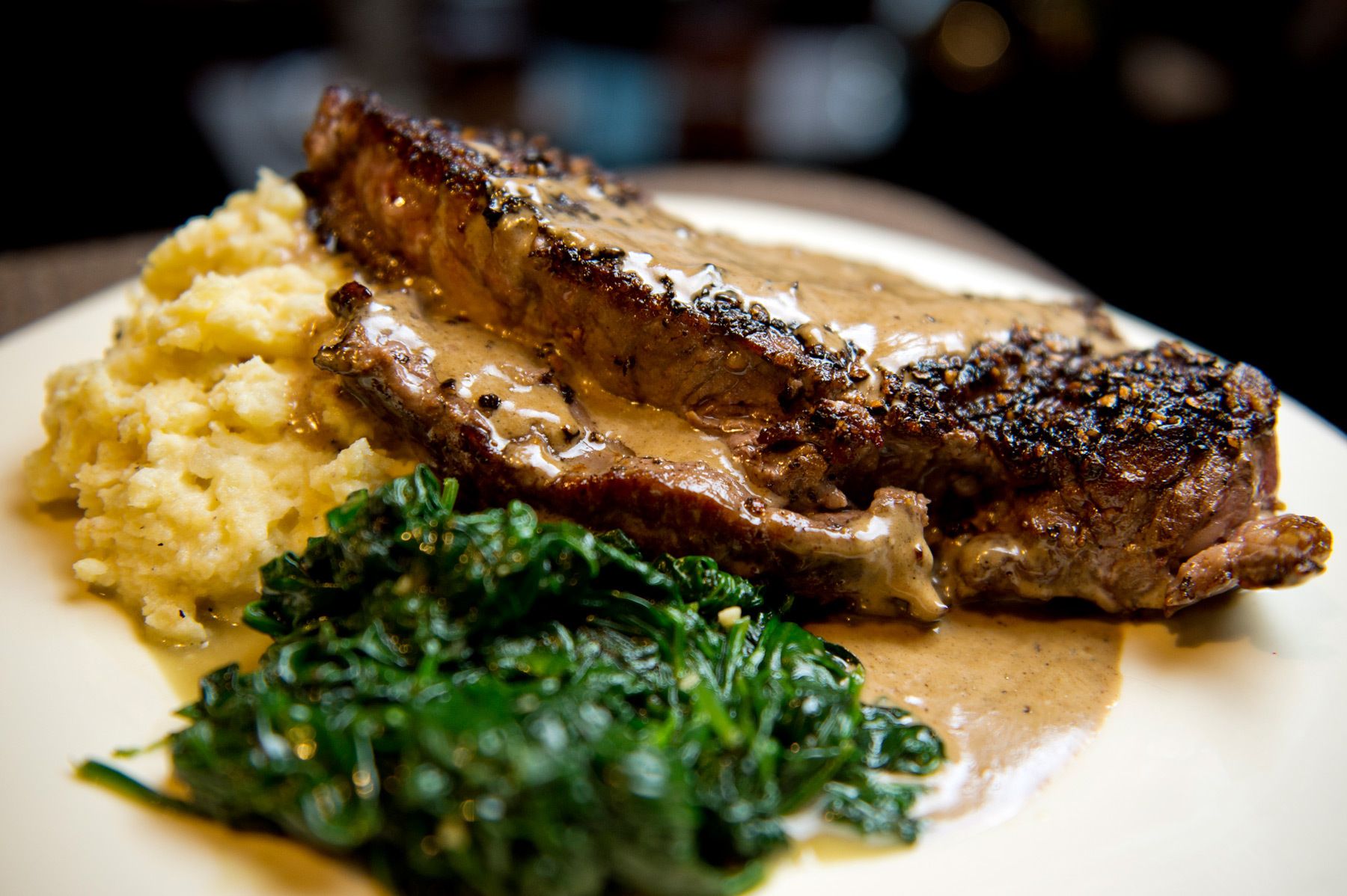 1food_drink_steak_au_poivre_spinach_mashed_potatoes_new_york_strip_dsc5690