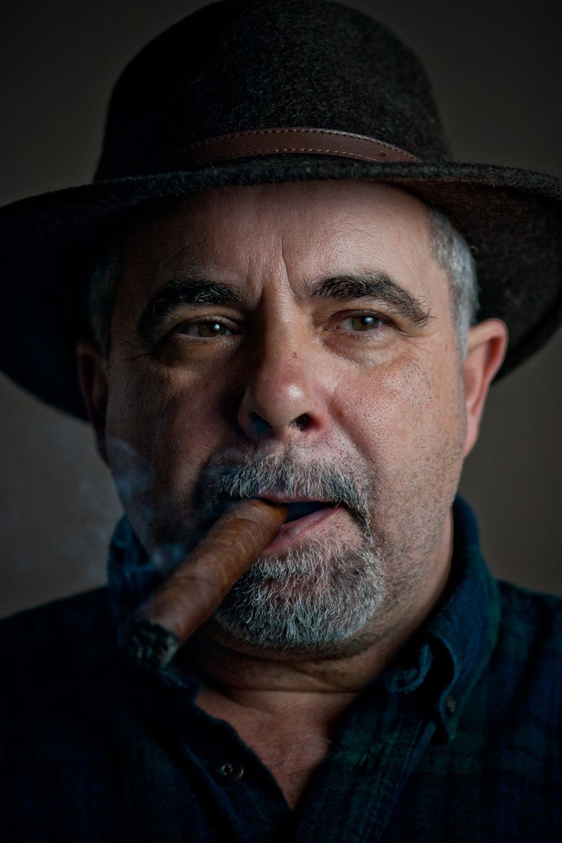 1dj_david_wess_cowboy_hat_cigar_smoke_goatee_01_mg_0137